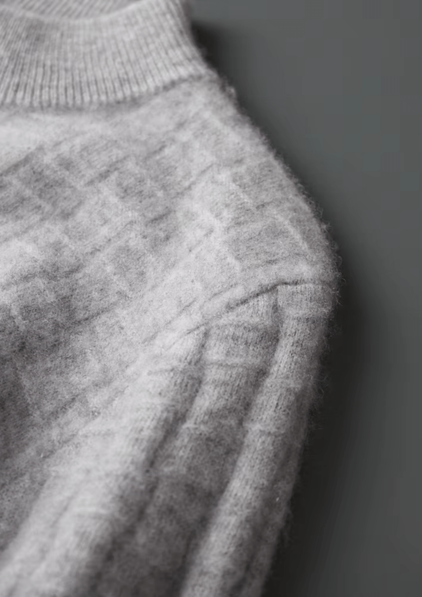 PURE EXTRA - FINE MERINO WOOL TEXTURED MOCKNECK - Derada