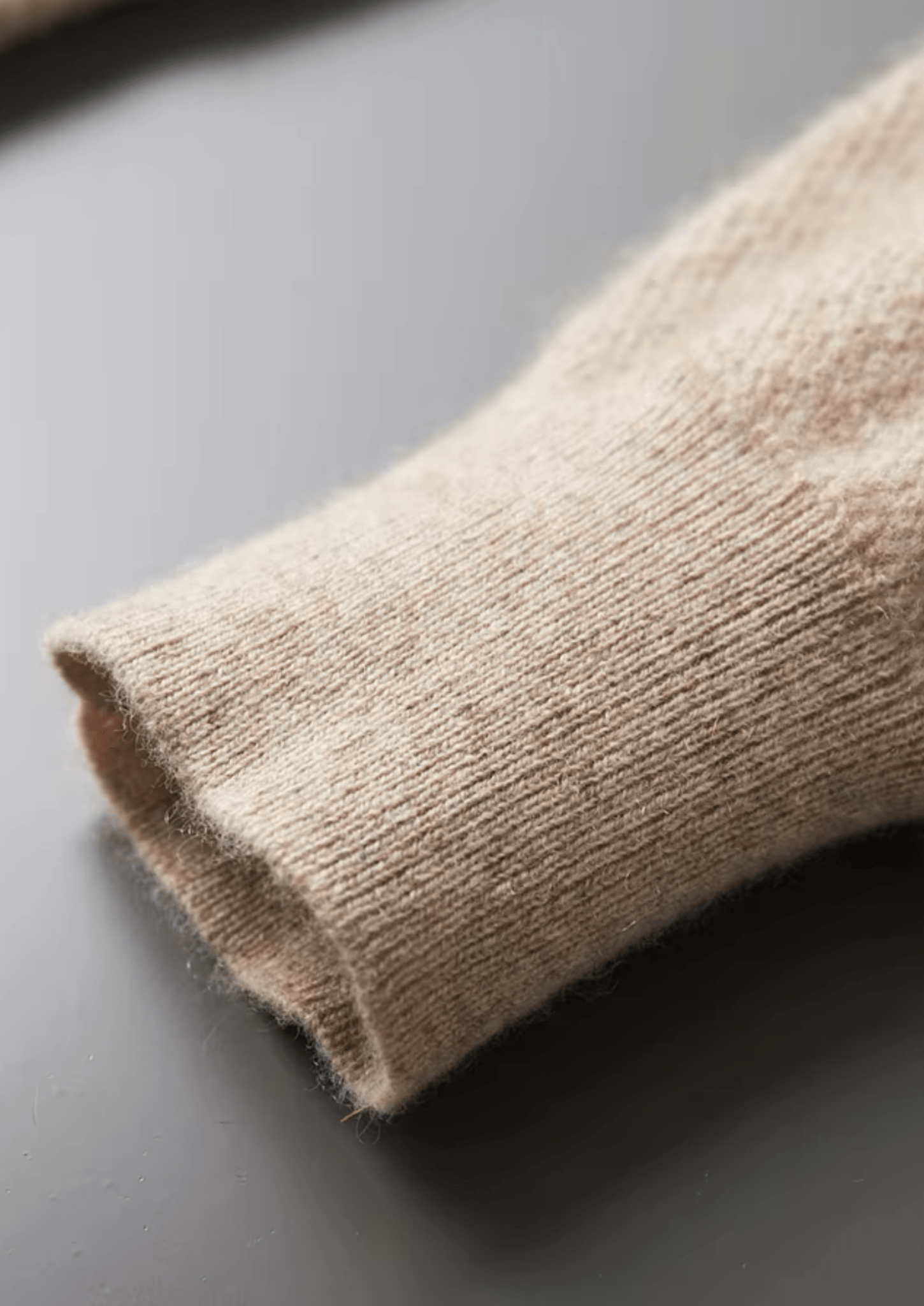 PREMIUM CASHMERE CLASSIC HENLEY SWEATER - Derada