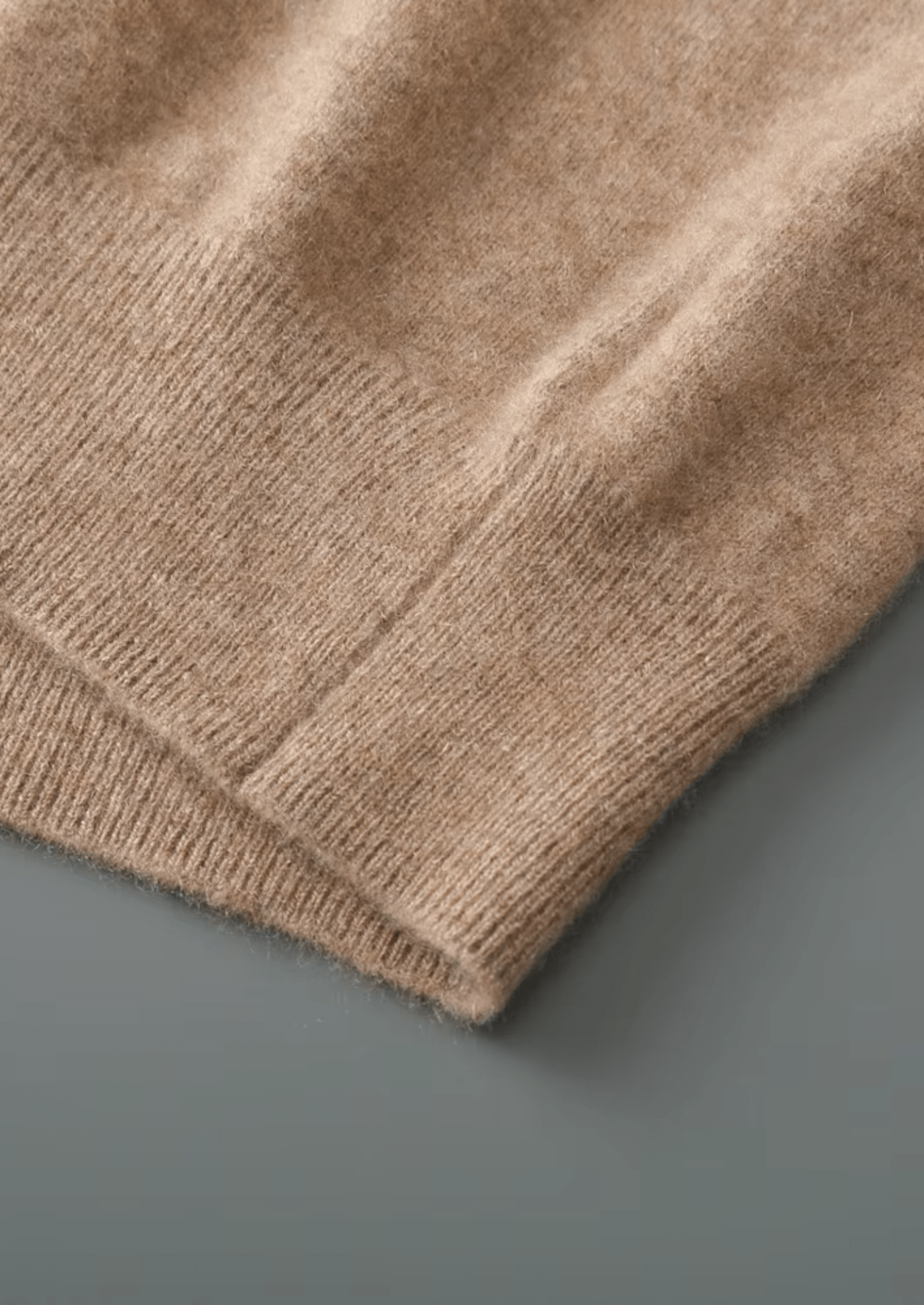 PURE EXTRA - FINE MERINO WOOL V - NECK VEST - Derada